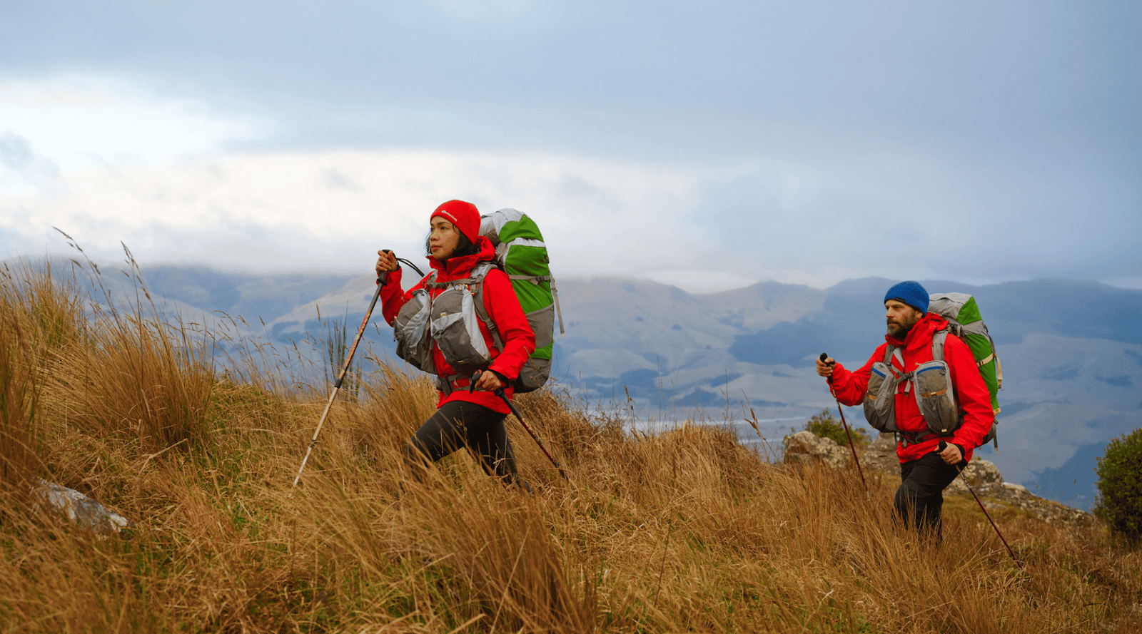 Mountain clearance climbing backpack